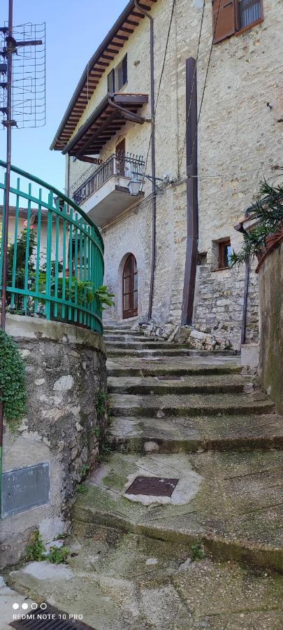 Casa Belvedere A Valle San Martino Di สโปเลโต ภายนอก รูปภาพ