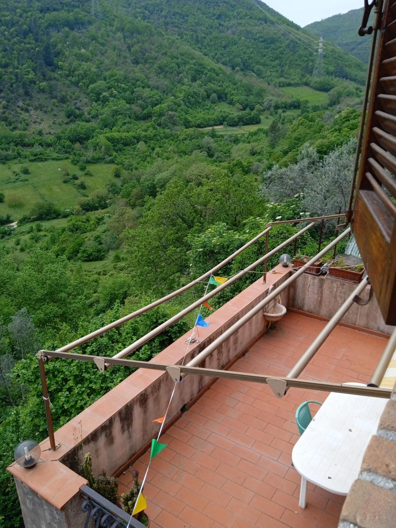 Casa Belvedere A Valle San Martino Di สโปเลโต ภายนอก รูปภาพ