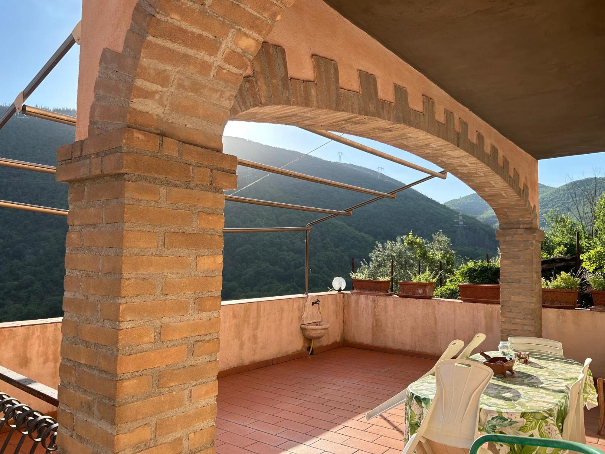 Casa Belvedere A Valle San Martino Di สโปเลโต ภายนอก รูปภาพ