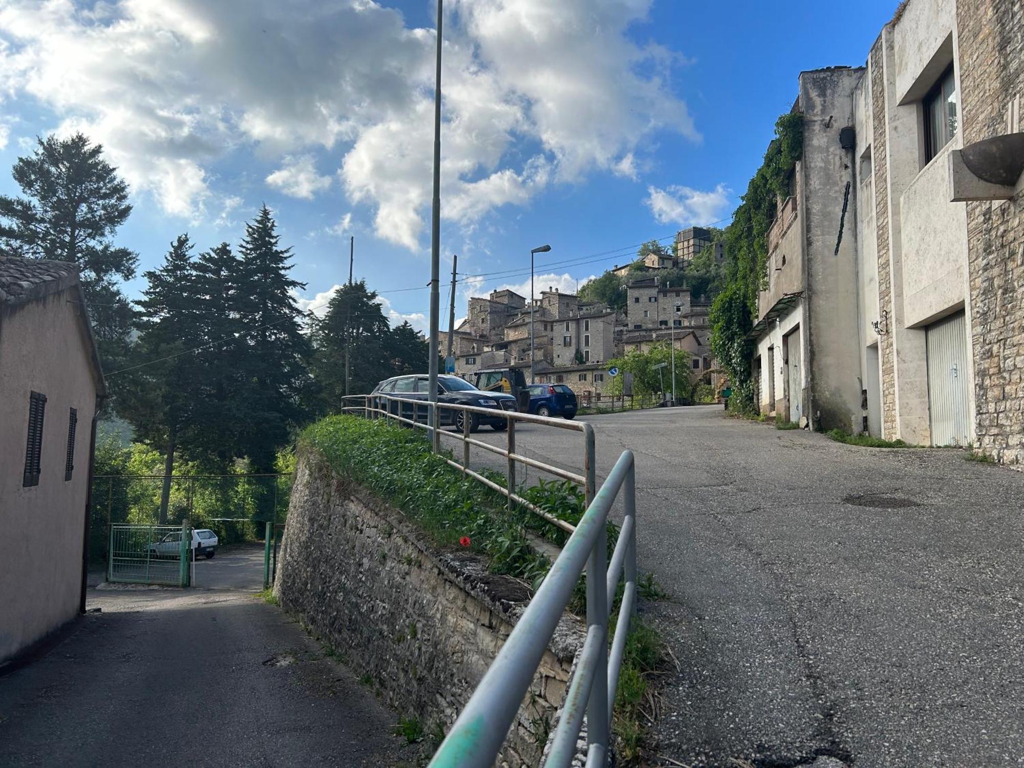 Casa Belvedere A Valle San Martino Di สโปเลโต ภายนอก รูปภาพ